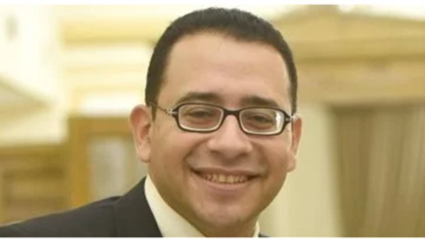 الدكتور عمرو حسن